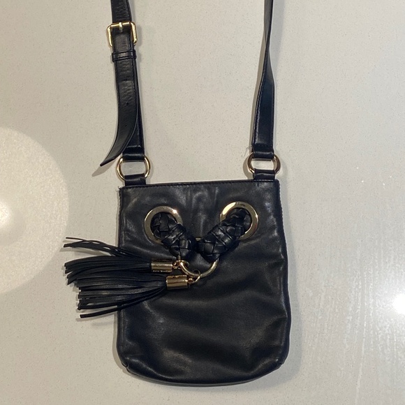 Black leather Michael Kors crossbody bag - Picture 1 of 4